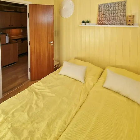 Authentic 1950s Wooden House By Two Beaches *