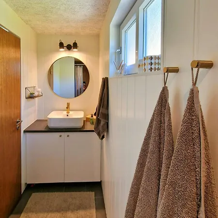 Authentic 1950s Wooden House By Two Beaches *