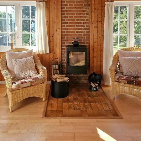 Authentic 1950s Wooden House By Two Beaches