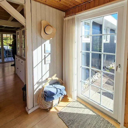 Idyllic Wooden House By Two Beaches *